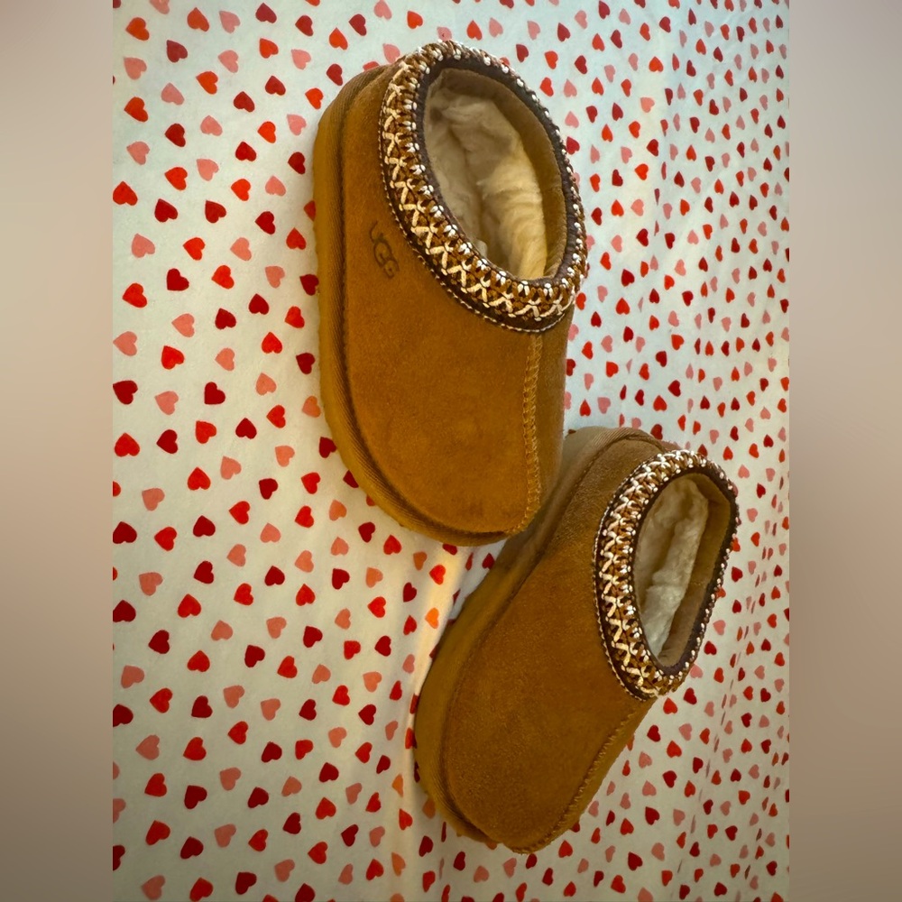 Toddler girl uggs